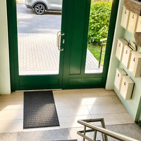2 Bedroom Apartment, 15 Min From The Old Town ! Apartment
